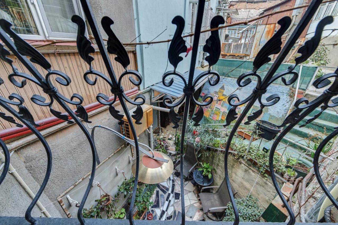 House 52 Boutique Hotel Тбилиси Экстерьер фото