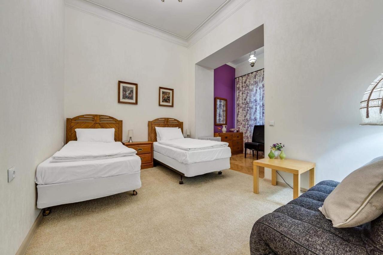 House 52 Boutique Hotel Тбилиси Экстерьер фото